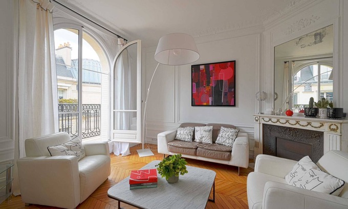 Auteuil Apartment | Luxury apartment in the heart of Paris