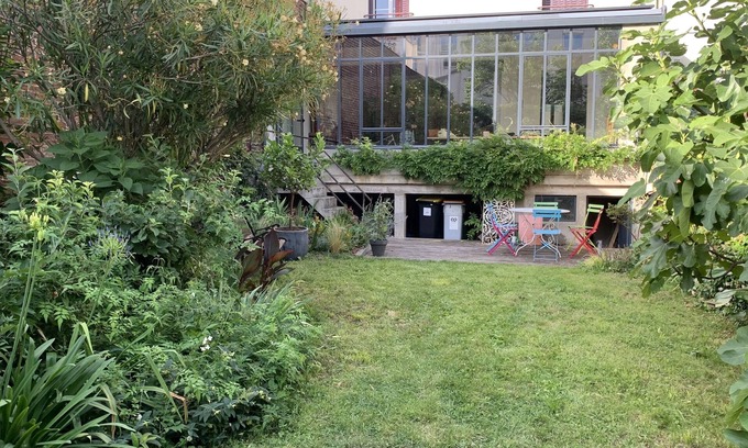 Asnieres-sur-Seine House | Maison Avec Jardin Près de Paris
