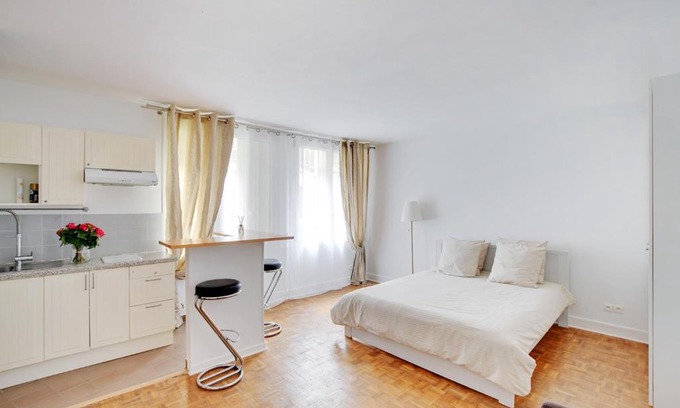Quartier de la Place-Vendome Apartment | Maison de la Radio - Tour Effeil