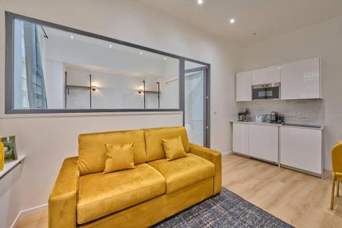 Enfants-Rouges Apartment | Marais - Modern apartment