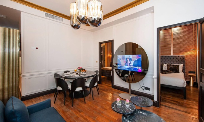 Marais Apartment | MARAIS PRESTIGE MAJESTUEUX C