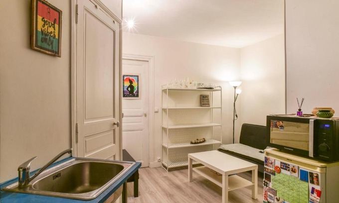 Quartier de la Goutte-d'Or Apartment | New! Nice flat for 4 - Paris 18