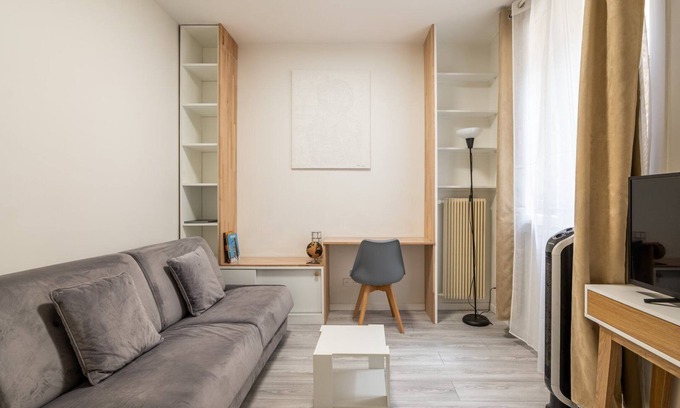 Auteuil Apartment | Quiet, Minimalist Studio in 16th - 2min from Metro