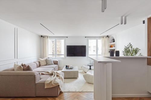 Quartier de la Place-Vendome Apartment | Saint-Honoré - Vendôme - Luxury Designer Flat