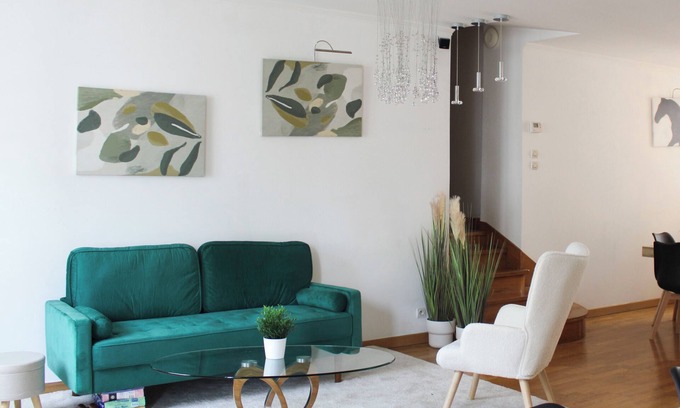 Porte-Saint-Martin Apartment | Spacious duplex in the heart of Paris