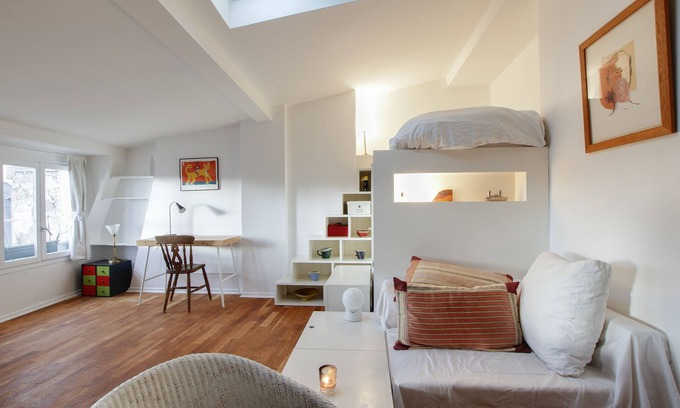 Enfants-Rouges Apartment | Spacious furnished studio Paris, Marais, Carreau du Temple