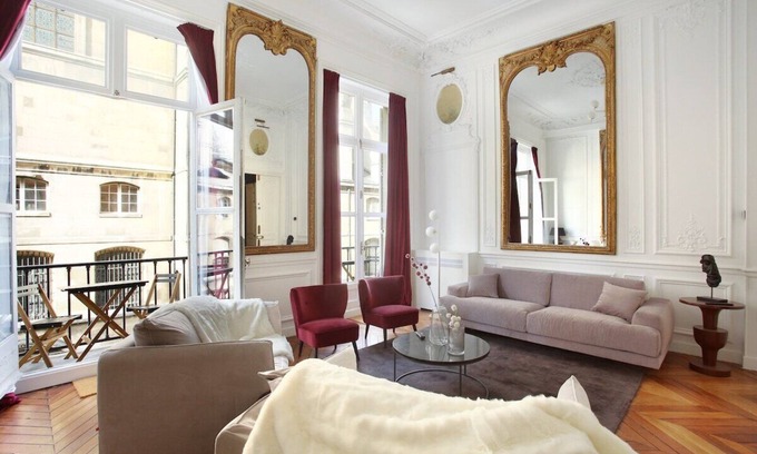 Paris City Center Apartment | Sumptuous apartment Louvre Museum