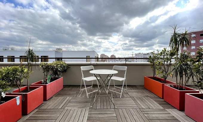 Bagneux Apartment | Superb apartment in T3 residence (Air conditioning and parking options)