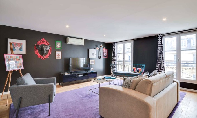 9th Arrondissement Apartment | Sweett | Saint Lazare II