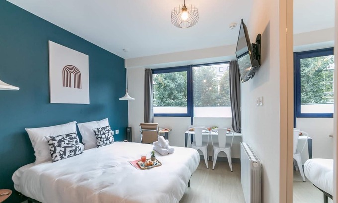 Passy Apartment | Tour Eiffel - Nicolo 21: cosy apartment for 2