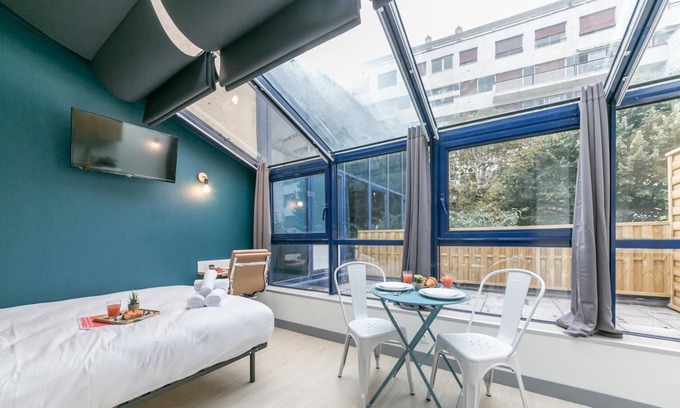 Passy Apartment | Tour Eiffel - Nicolo 25: cosy apartment for 2