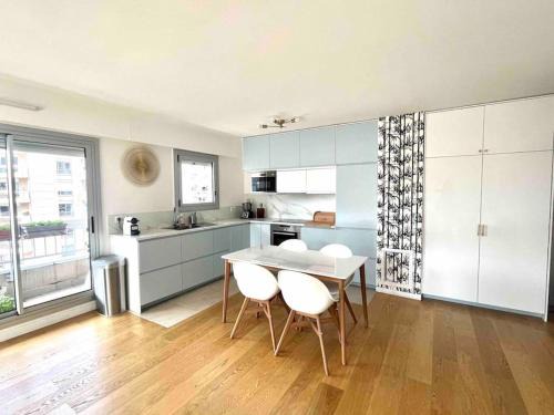 Cœur de Ville Apartment | Vue panoramique - Proche Paris - Vue Tour Eiffel