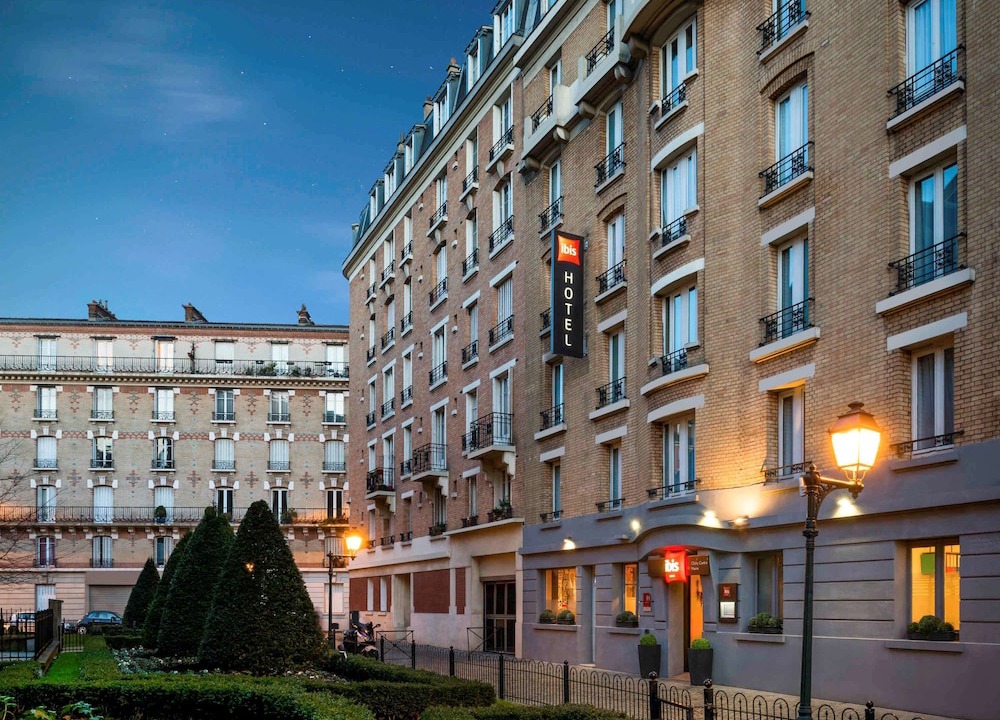 Clichy Hotel | Ibis Clichy Centre Mairie