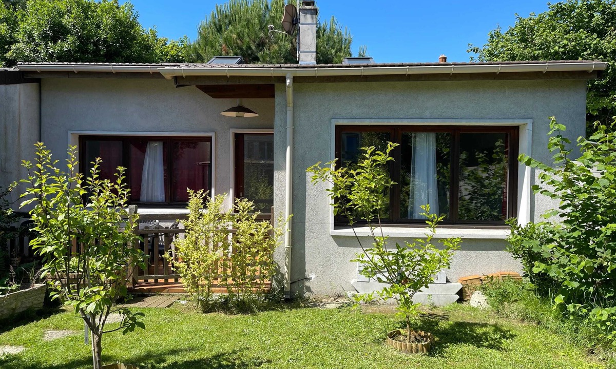 Noisy-le-Grand House | Homerez - House in Noisy-le-Grand