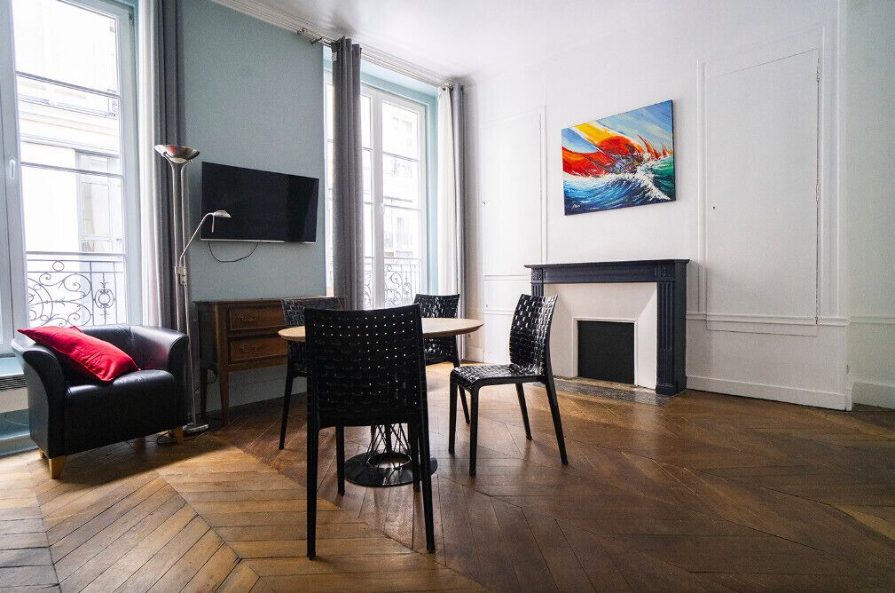 Quartier de la Place-Vendome Apartment | Nice love nest near the Opera