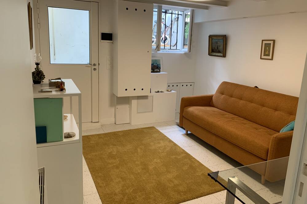 16th Arrondissement Apartment | Studio Auteuil-mozart Paris 16