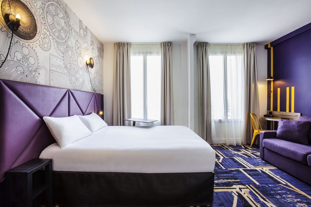 Photo of Bedroom in Clichy