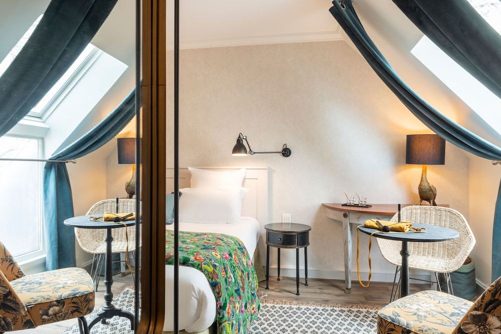 Photo of Livingroom in 9th Arrondissement