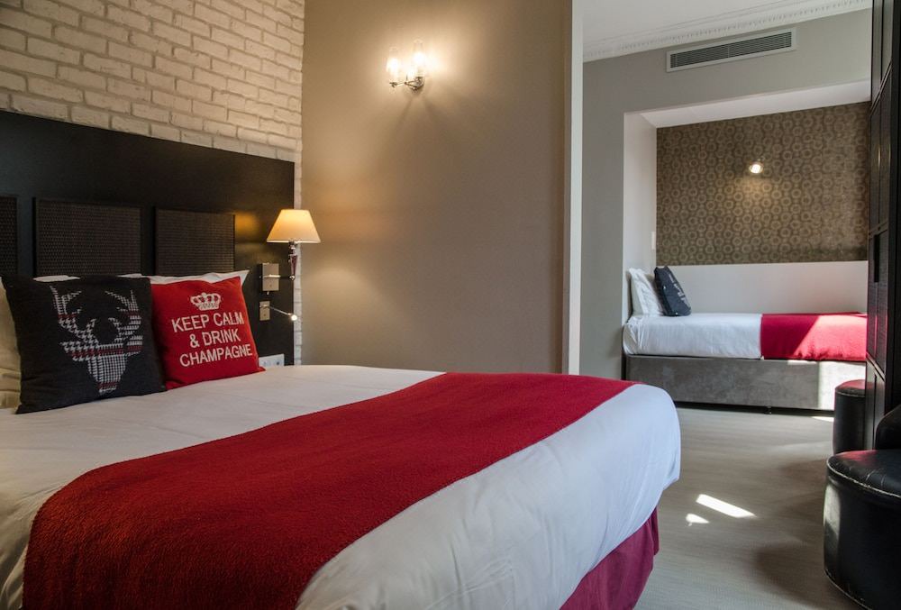 Photo of Bedroom in 9th Arrondissement