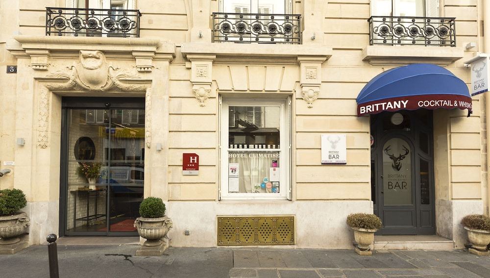Photo of Buildings in 9th Arrondissement
