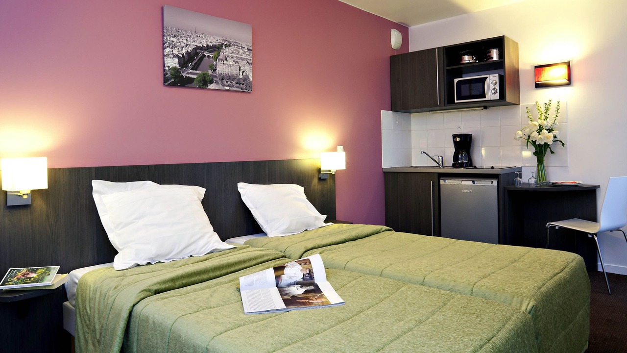 Photo of Bedroom in Asnieres-sur-Seine