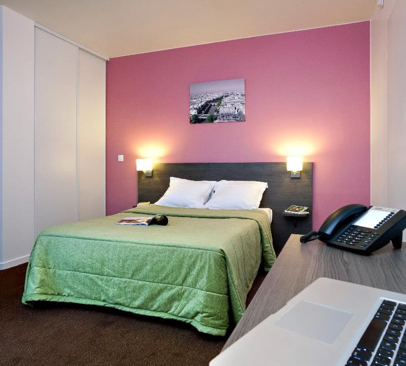 Photo of Bedroom in Asnieres-sur-Seine