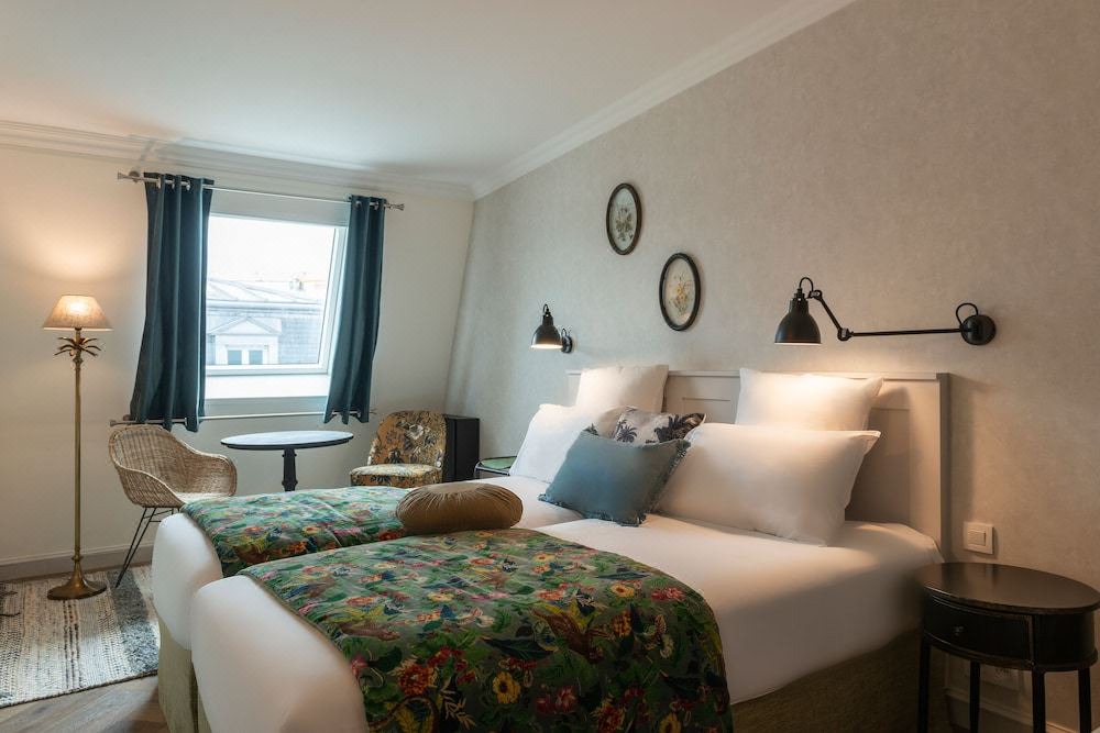 Photo of Bedroom in 9th Arrondissement