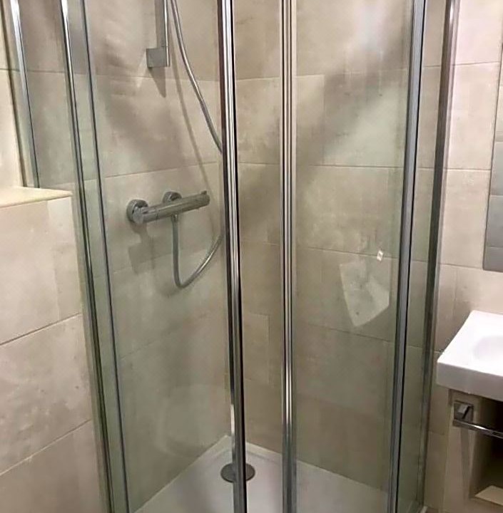 Photo of Bathroom in Combat