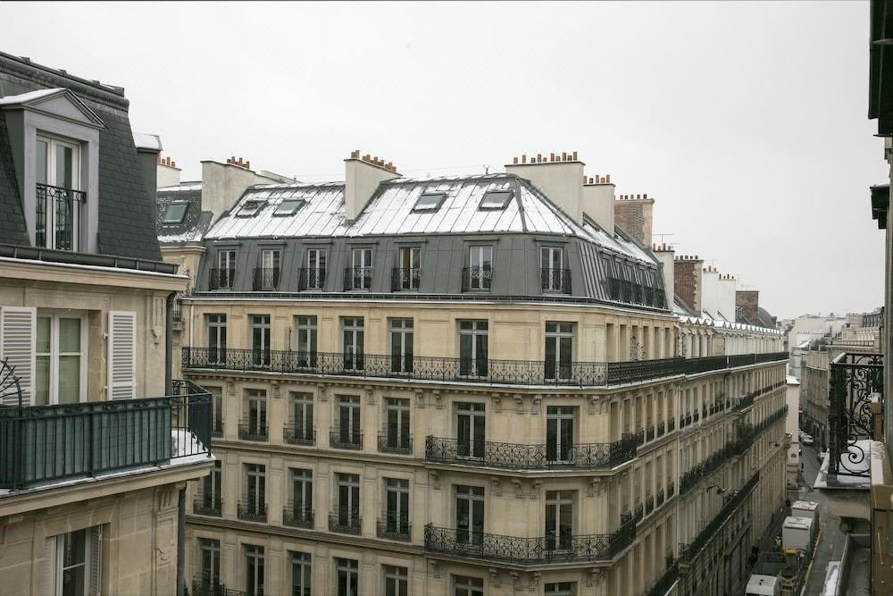 Photo of Buildings in 9th Arrondissement