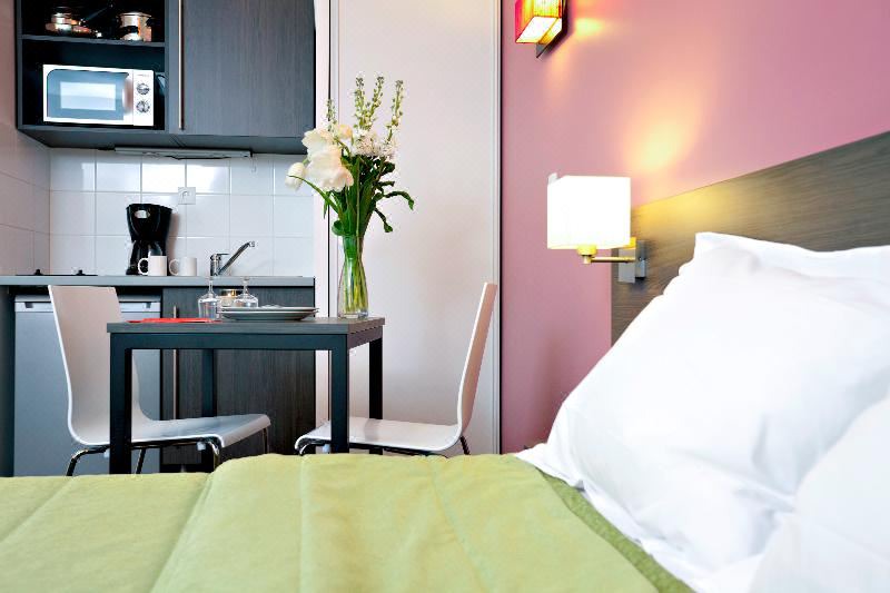 Photo of Bedroom in Asnieres-sur-Seine