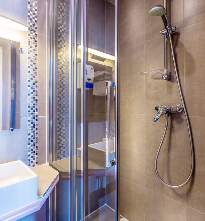 Photo of Bathroom in Bercy