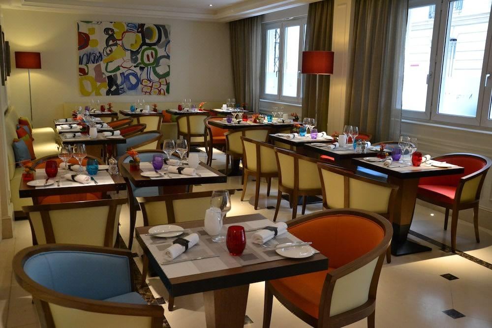 Photo of Livingroom in Chaillot