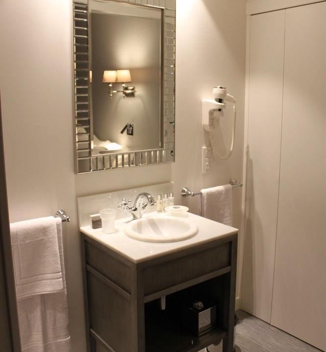 Photo of Bathroom in Quartier de la Folie-Mericourt