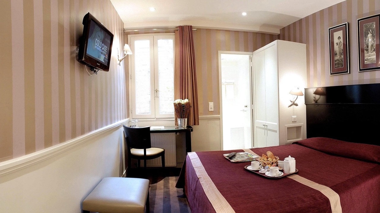 Photo of Bedroom in Chaillot