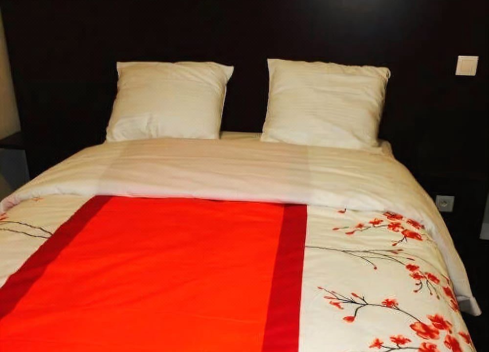 Photo of Bedroom in Saint-Cloud
