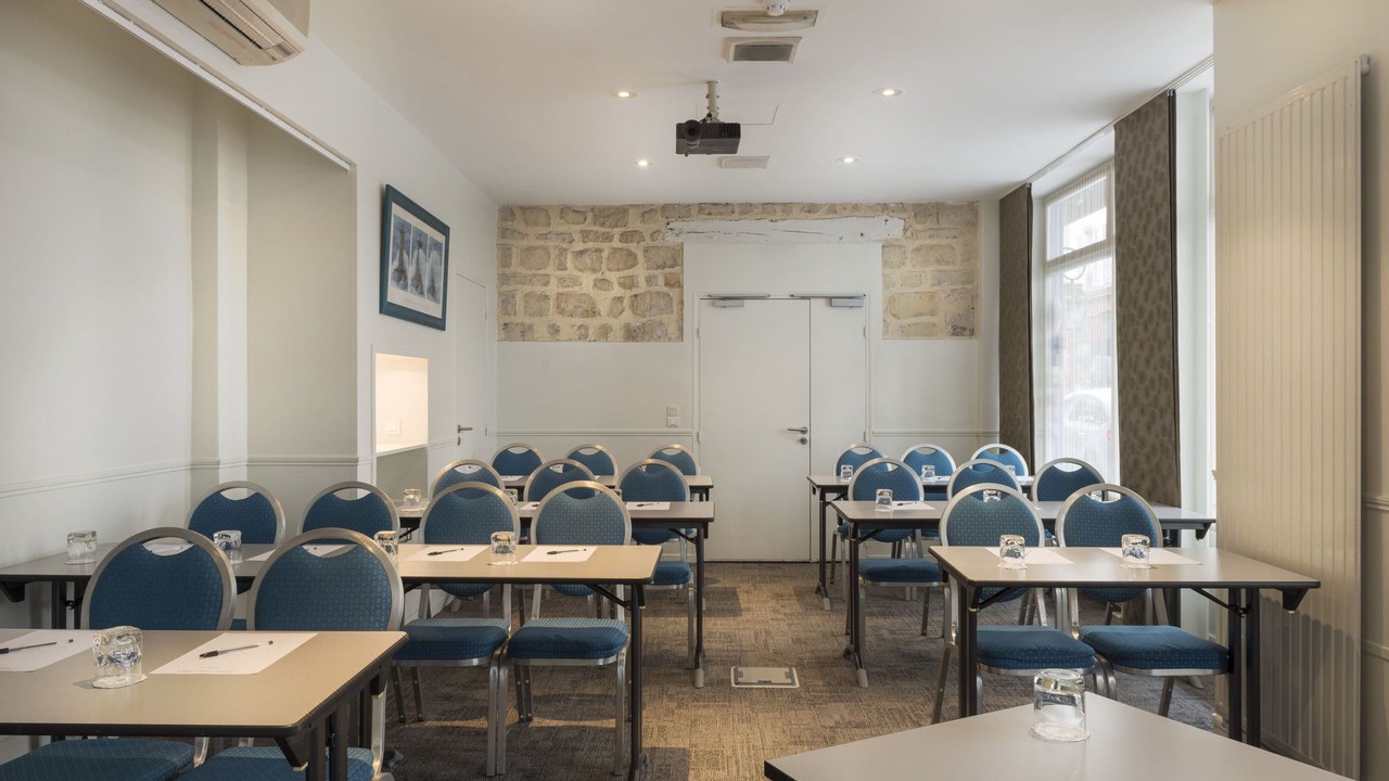 Photo of Livingroom in 9th Arrondissement
