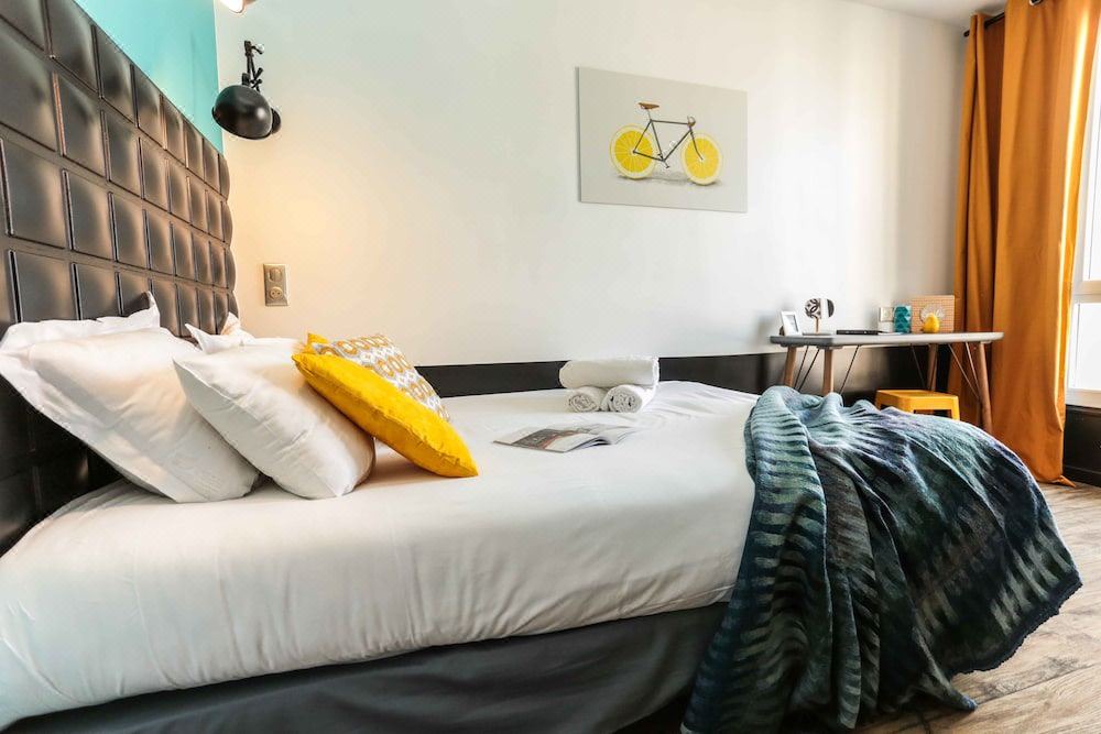 Photo of Bedroom in Saint-Lambert
