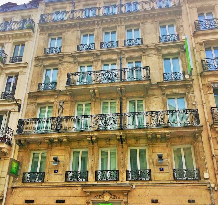Photo of Buildings in L'Europe