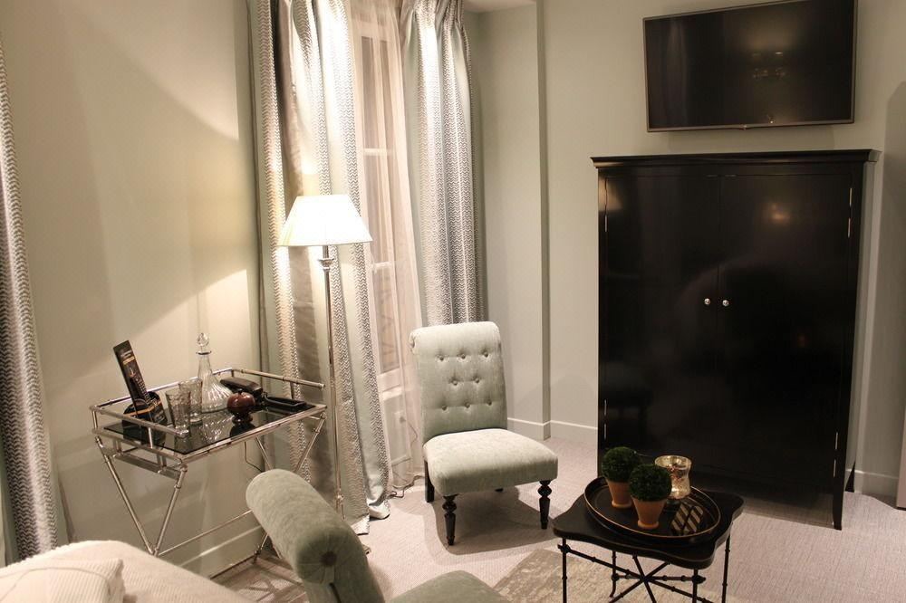 Photo of Livingroom in Quartier de la Folie-Mericourt