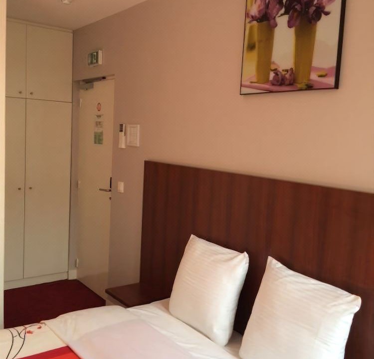 Photo of Bedroom in Saint-Cloud