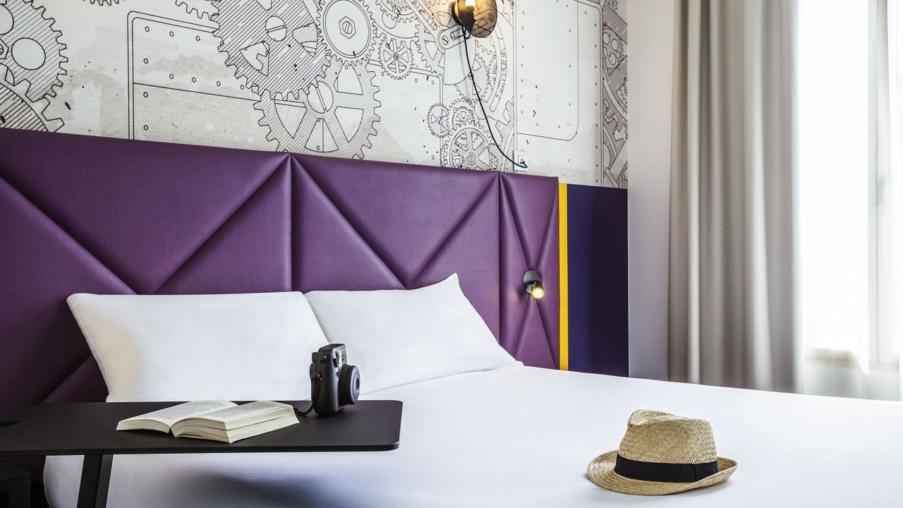 Photo of Bedroom in Clichy