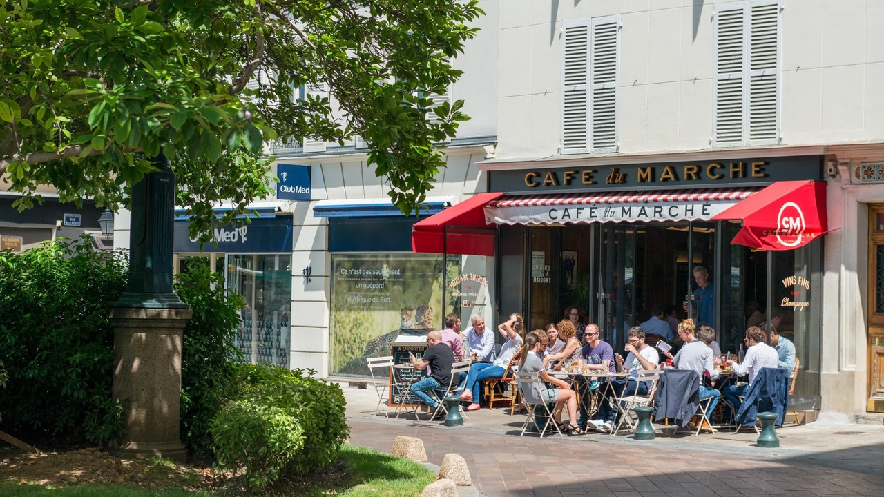 Photo of Others in Neuilly-sur-Seine
