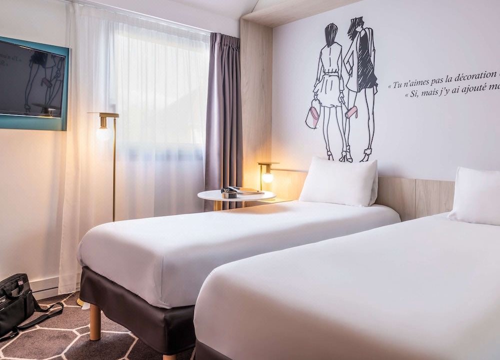 Photo of Bedroom in Sceaux