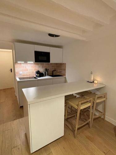 Photo of Kitchen in Quartier de la Folie-Mericourt