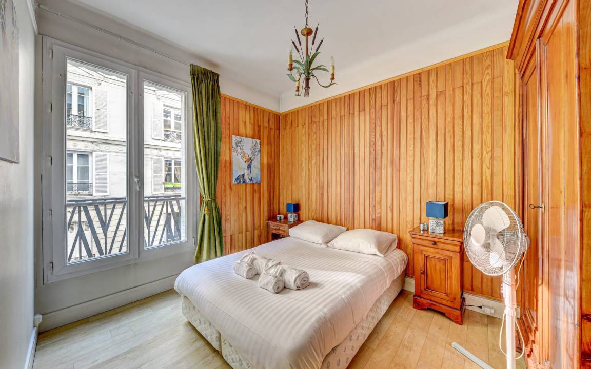 Photo of Bedroom in 15th Arrondissement