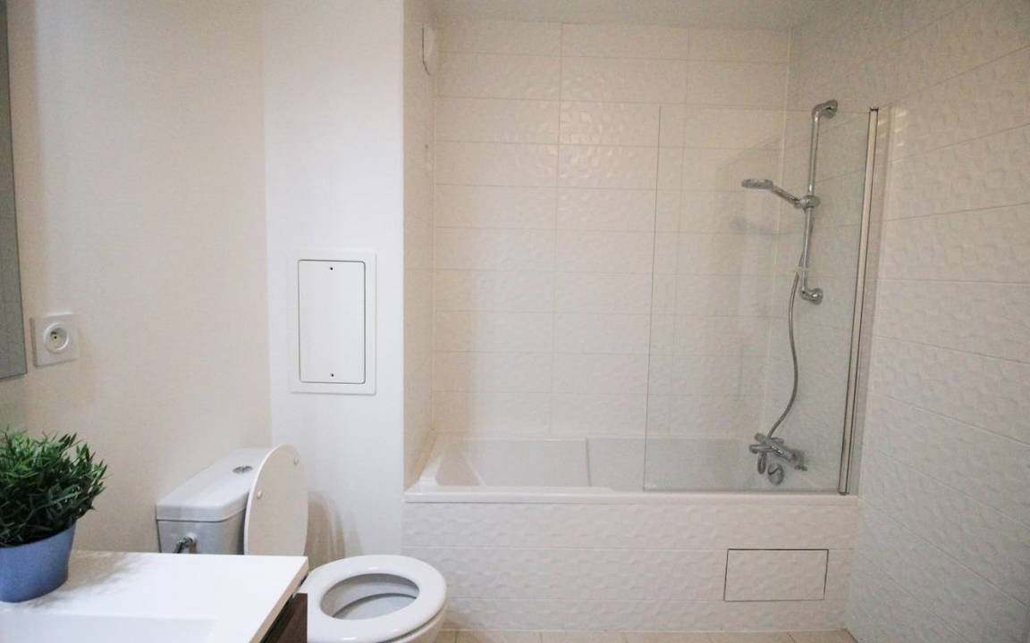 Photo of Bathroom in Clichy
