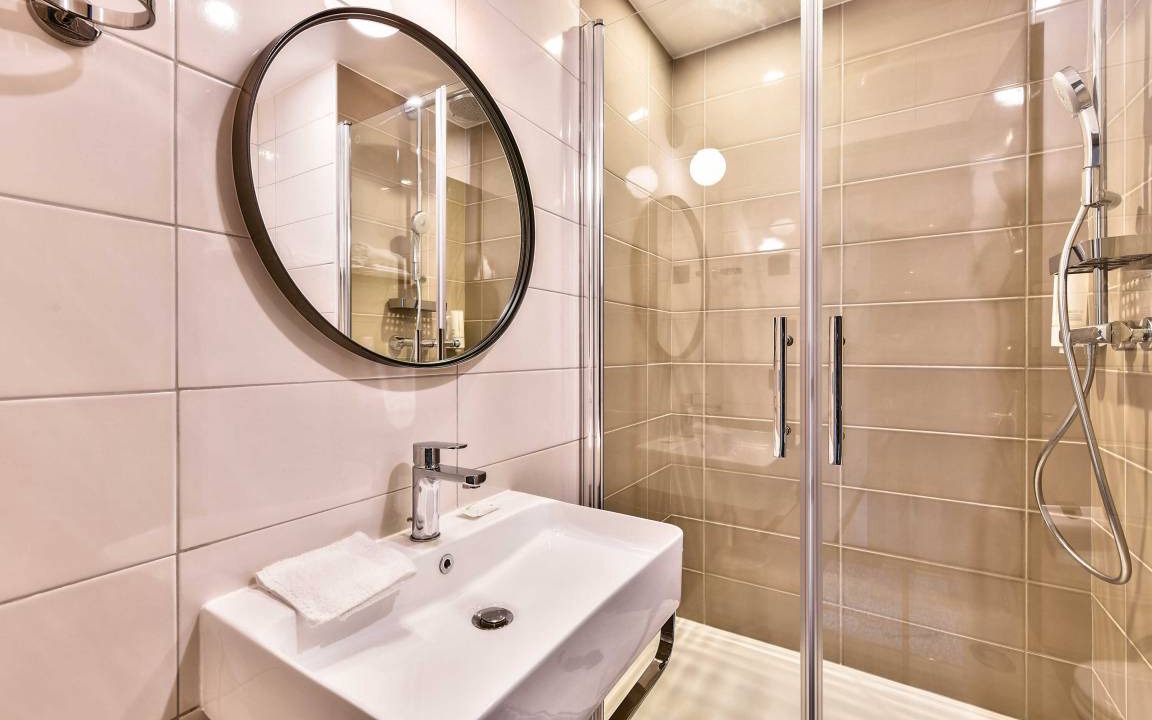 Photo of Bathroom in Asnieres-sur-Seine