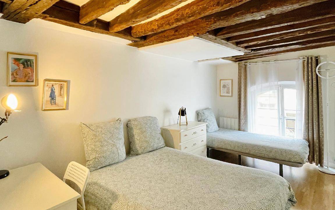 Photo of Bedroom in Saint-Merri