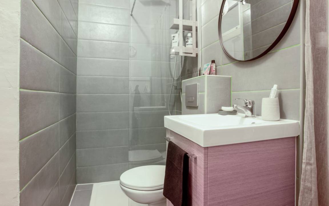 Photo of Bathroom in Quartier de la Folie-Mericourt