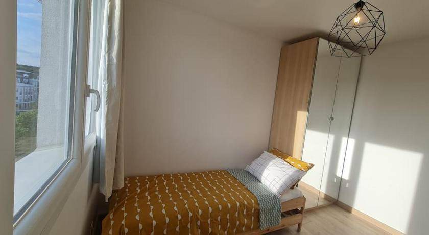 Photo of Others in Neuilly-sur-Marne